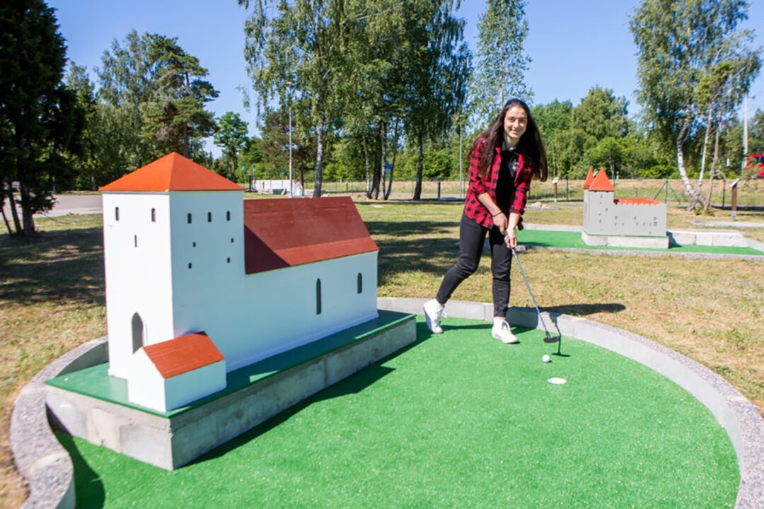 Visit Saaremaa - minigolf - Saarte Hääl