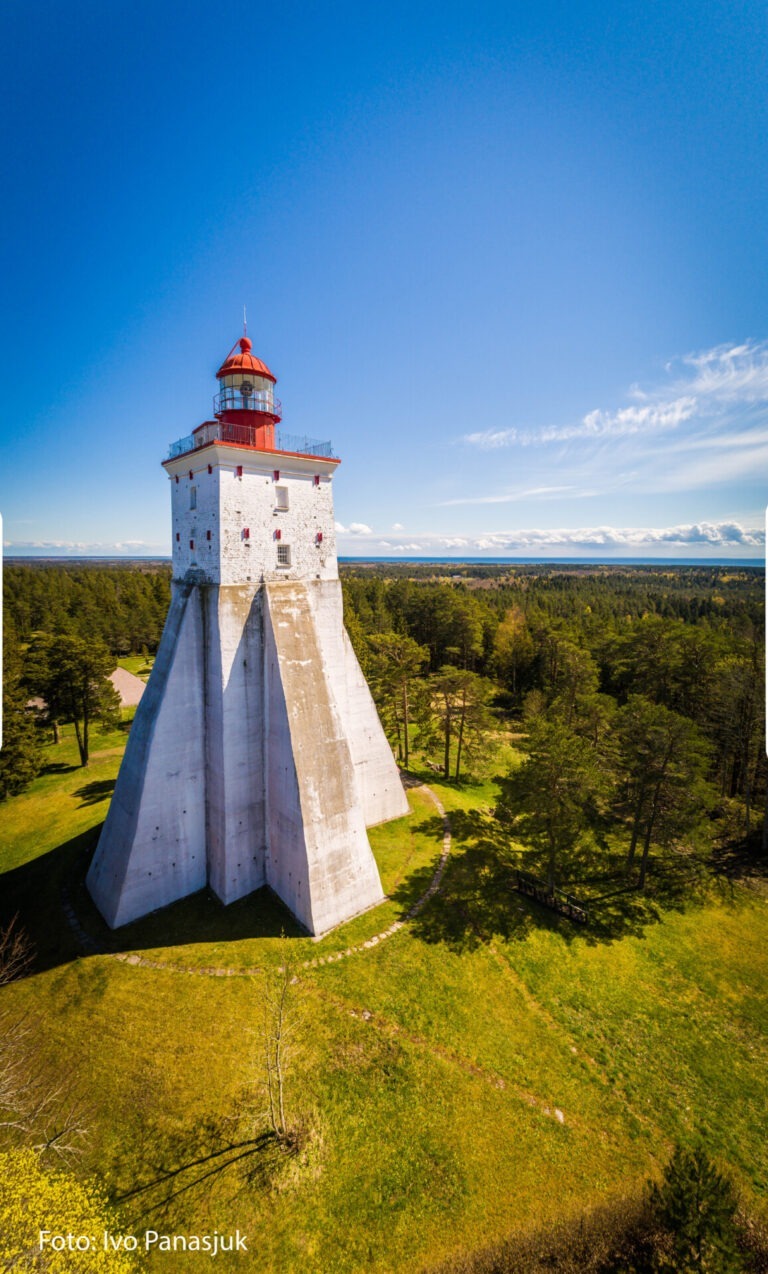 Visit Saaremaa - Kõpu tuletorn Hiiumaal - arhitektuurifoto