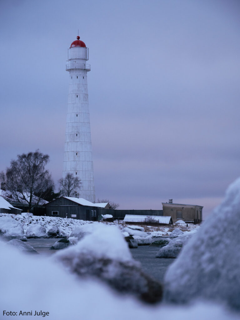 Visit Saaremaa - Tahkuna tuletorn talvel - arhitektuurifoto